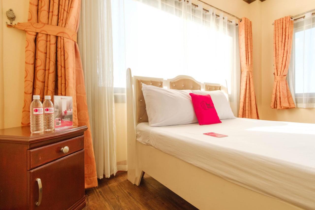 RedDoorz Plus @ Seaborne Hotel Subic Zambales Exterior foto